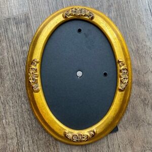 Vintage and Elegant Gold Olan Mills Oval 5x7 Picture Frame No Glass, Hanging